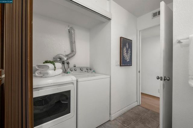 2549 San Leandro Blvd, San Leandro, CA 94578