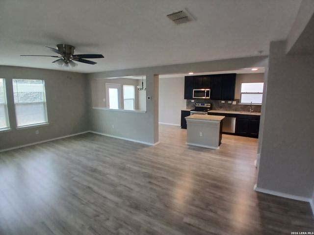 2131 Flora Vis, San Antonio, TX 78224