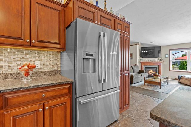 4702 N WREN DRIVE, Appleton, WI 54913