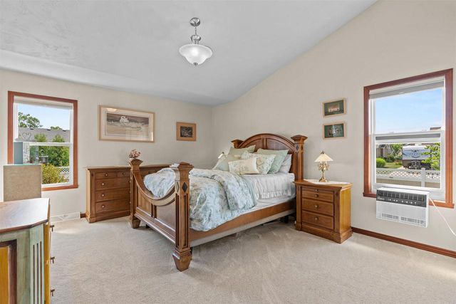 4702 N WREN DRIVE, Appleton, WI 54913