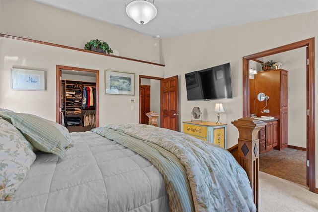 4702 N WREN DRIVE, Appleton, WI 54913