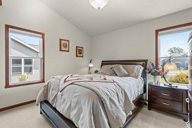 4702 N WREN DRIVE, Appleton, WI 54913