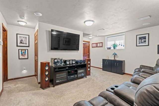 4702 N WREN DRIVE, Appleton, WI 54913