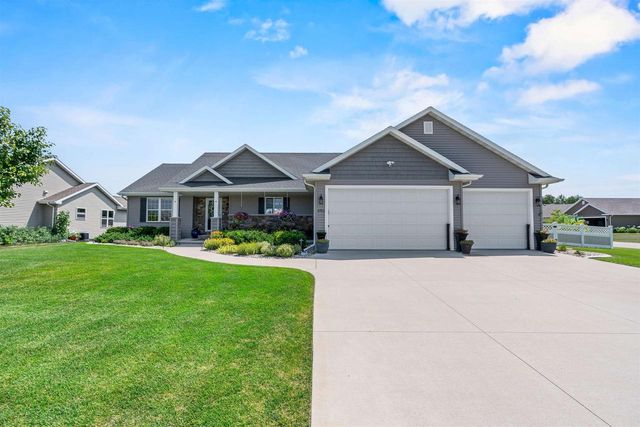 4702 N WREN DRIVE, Appleton, WI 54913