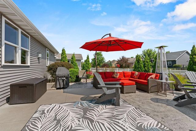 4702 N WREN DRIVE, Appleton, WI 54913