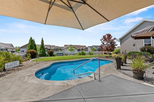 4702 N WREN DRIVE, Appleton, WI 54913