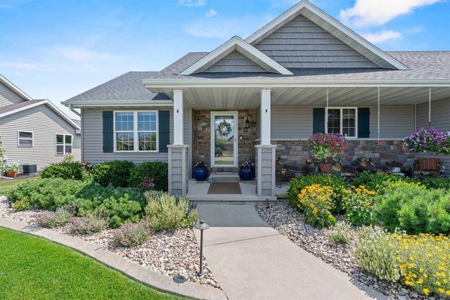 4702 N WREN DRIVE, Appleton, WI 54913