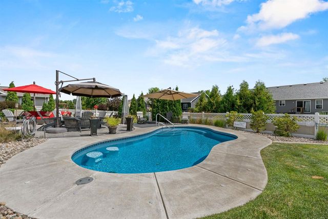 4702 N WREN DRIVE, Appleton, WI 54913