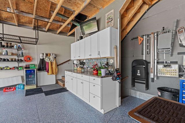 4702 N WREN DRIVE, Appleton, WI 54913