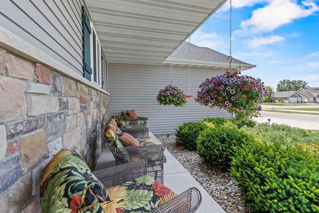 4702 N WREN DRIVE, Appleton, WI 54913