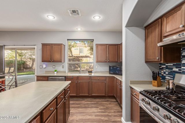 16124 W Shiloh Lane, Goodyear, AZ 85338