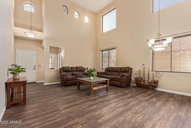 16124 W Shiloh Lane, Goodyear, AZ 85338