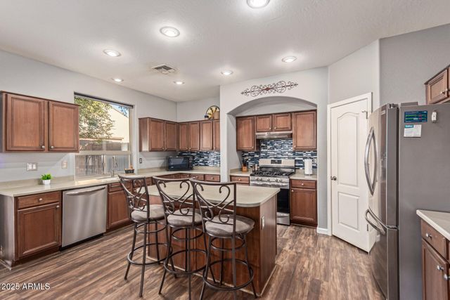 16124 W Shiloh Lane, Goodyear, AZ 85338