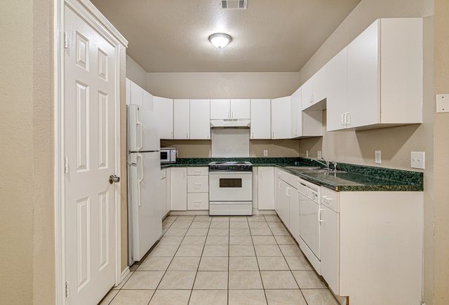 116 Honey Bee Drive, Joshua, TX 76058