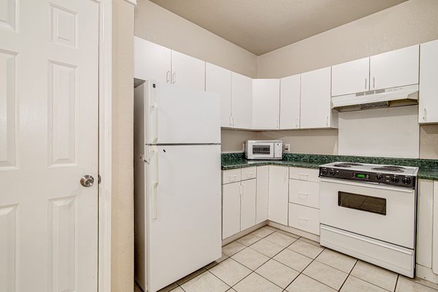 116 Honey Bee Drive, Joshua, TX 76058