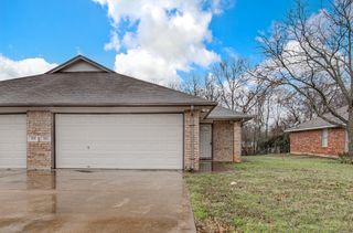 116 Honey Bee Drive, Joshua, TX 76058