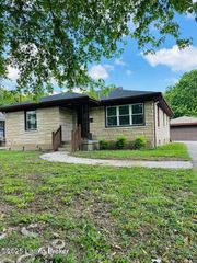 4105 North Ln, Louisville, KY 40216