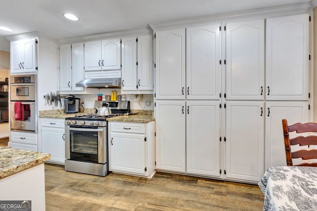 2554 Cedar Way, Loganville, GA 30052