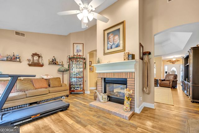 2554 Cedar Way, Loganville, GA 30052