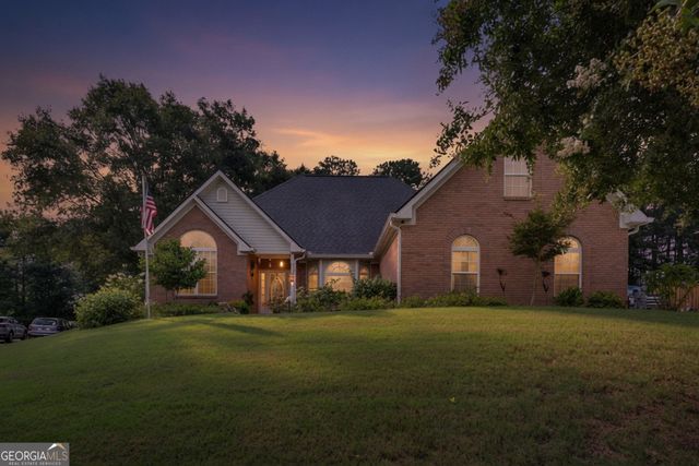 2554 Cedar Way, Loganville, GA 30052
