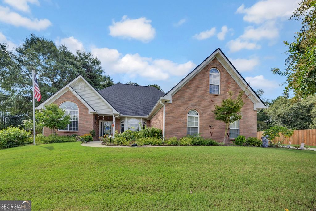 2554 Cedar Way, Loganville, GA 30052