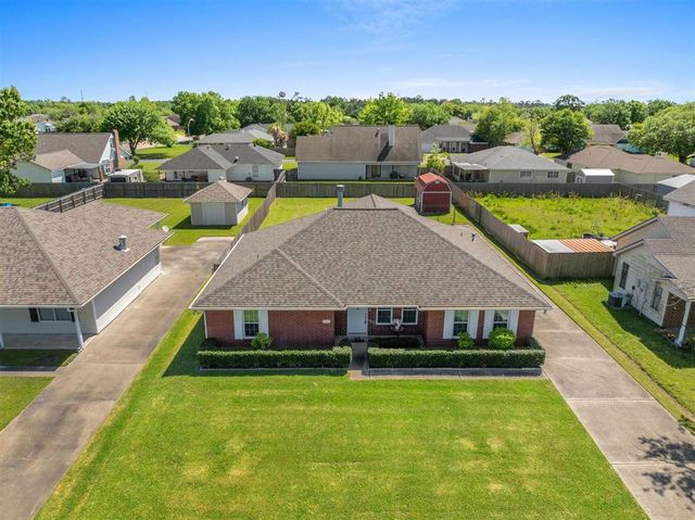 5817 Dundee Street, Lake Charles, LA 70605