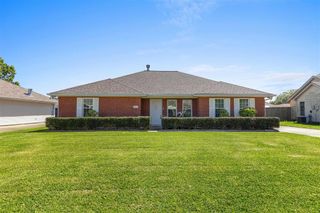 5817 Dundee Street, Lake Charles, LA 70605