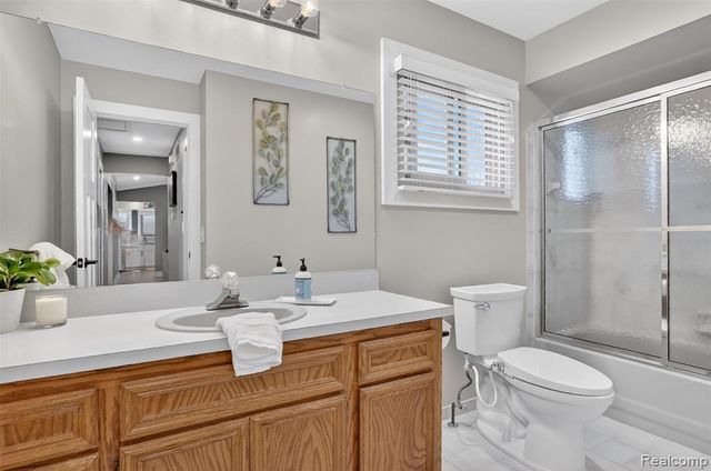 20755 Cannon Drive, Clinton Township, MI 48038