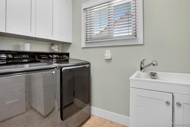 20755 Cannon Drive, Clinton Township, MI 48038