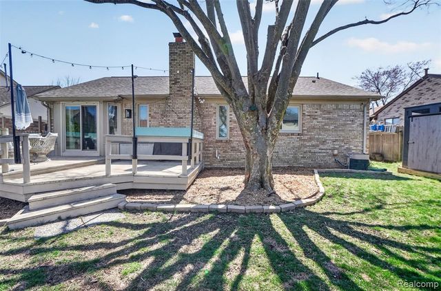 20755 Cannon Drive, Clinton Township, MI 48038