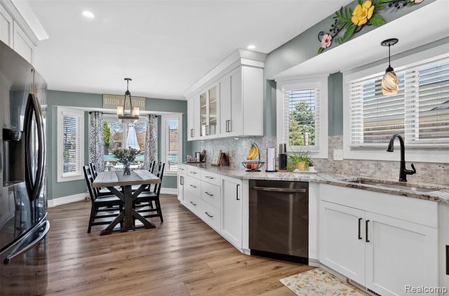 20755 Cannon Drive, Clinton Township, MI 48038