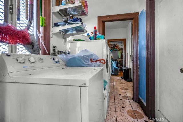 9019 S San Pedro, Los Angeles, CA 90003