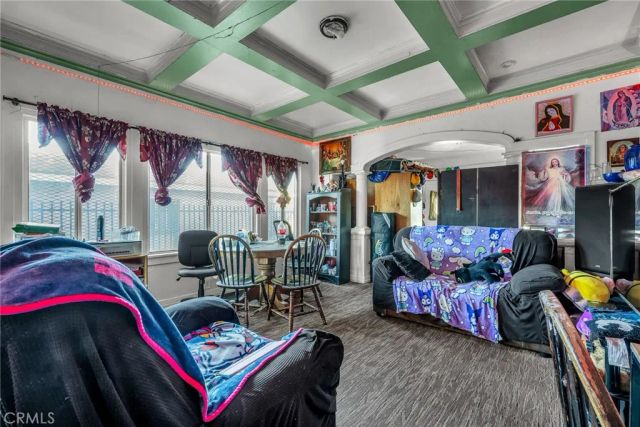 9019 S San Pedro, Los Angeles, CA 90003