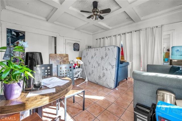 9019 S San Pedro, Los Angeles, CA 90003
