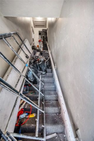 9019 S San Pedro, Los Angeles, CA 90003
