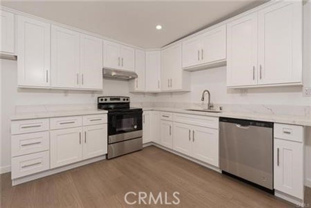 1017 S Washburn, Corona, CA 92882