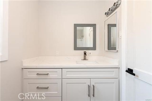 1017 S Washburn, Corona, CA 92882