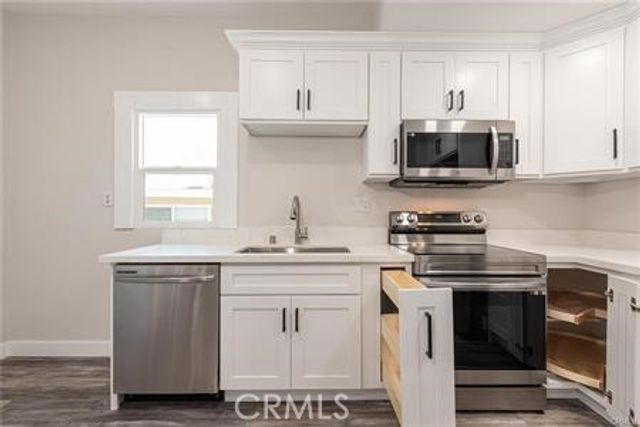 1017 S Washburn, Corona, CA 92882