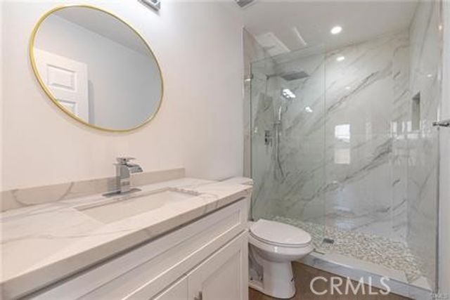 1017 S Washburn, Corona, CA 92882