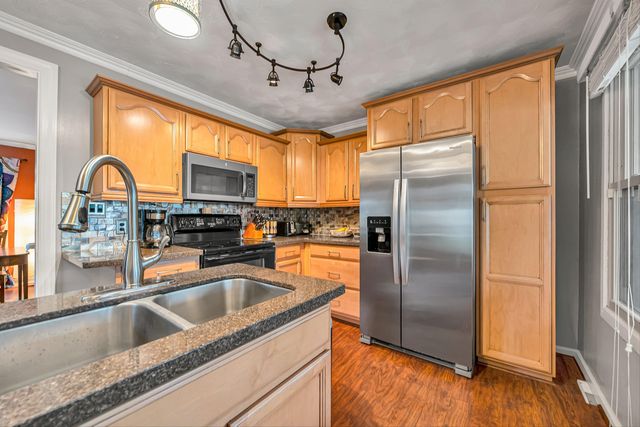 5733 Sierra DR, Roanoke, VA 24012