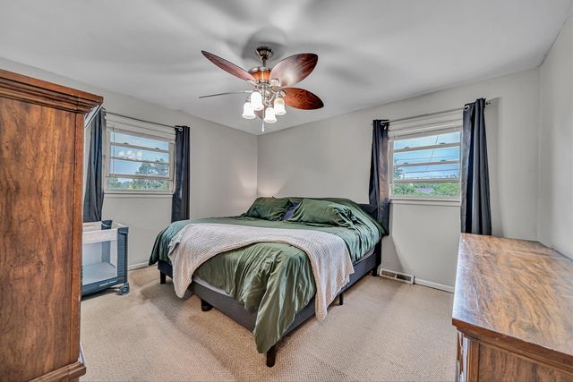5733 Sierra DR, Roanoke, VA 24012