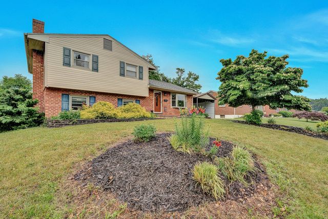 5733 Sierra DR, Roanoke, VA 24012