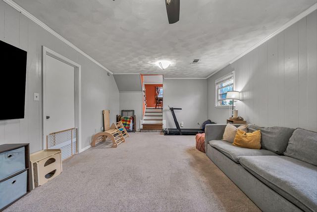 5733 Sierra DR, Roanoke, VA 24012