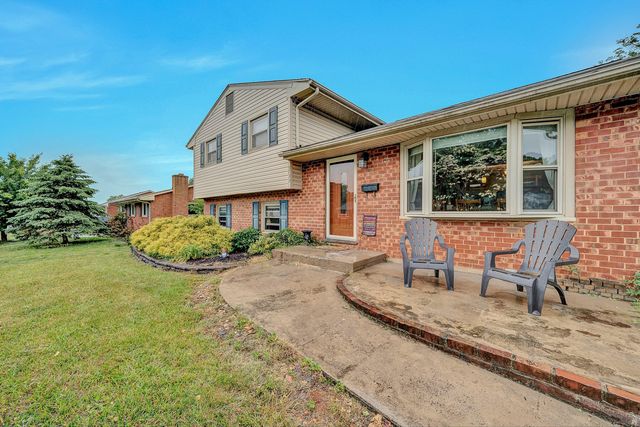 5733 Sierra DR, Roanoke, VA 24012