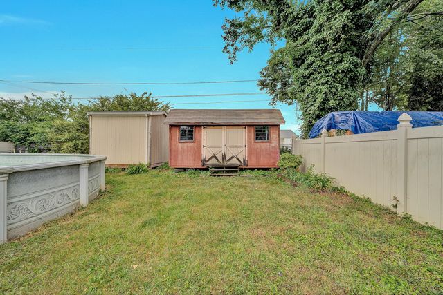 5733 Sierra DR, Roanoke, VA 24012