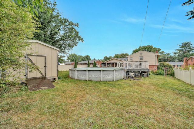 5733 Sierra DR, Roanoke, VA 24012
