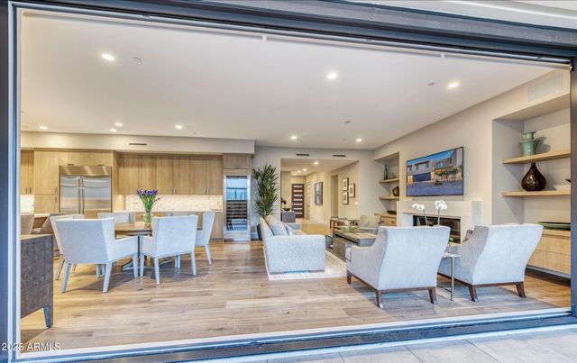 5553 E STELLA Lane, Paradise Valley, AZ 85253