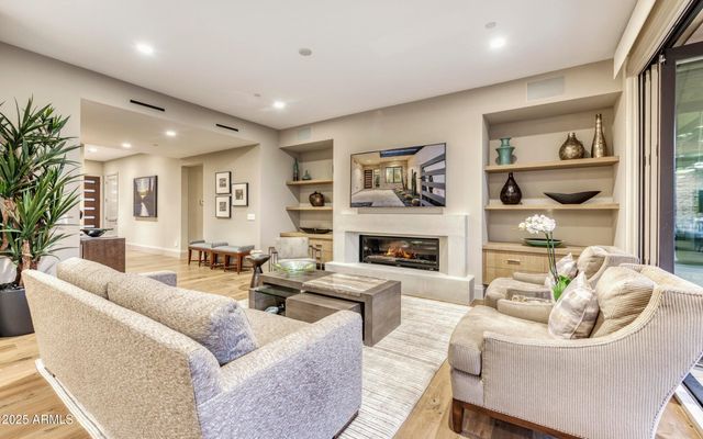 5553 E STELLA Lane, Paradise Valley, AZ 85253