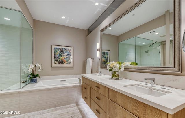 5553 E STELLA Lane, Paradise Valley, AZ 85253