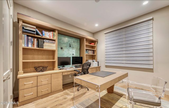 5553 E STELLA Lane, Paradise Valley, AZ 85253